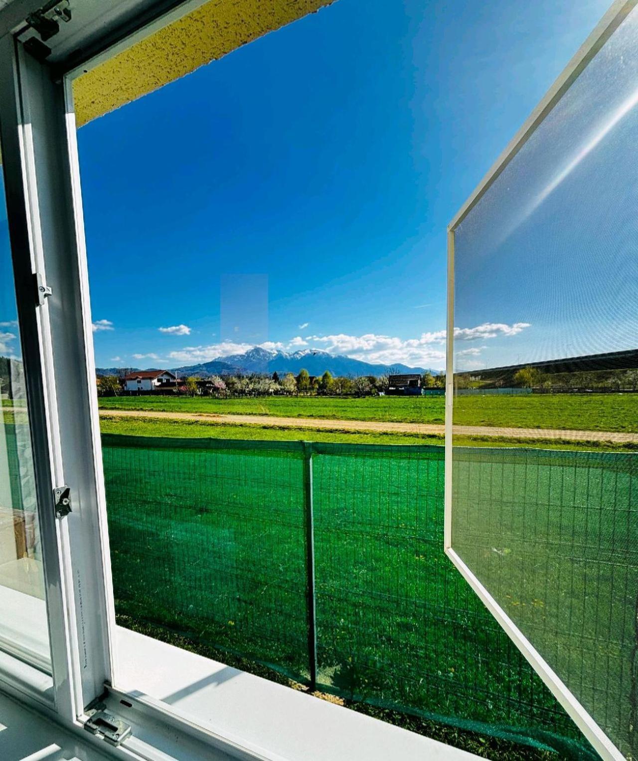 DAS home-Apartament cu vedere la munte Rîşnov Exterior foto